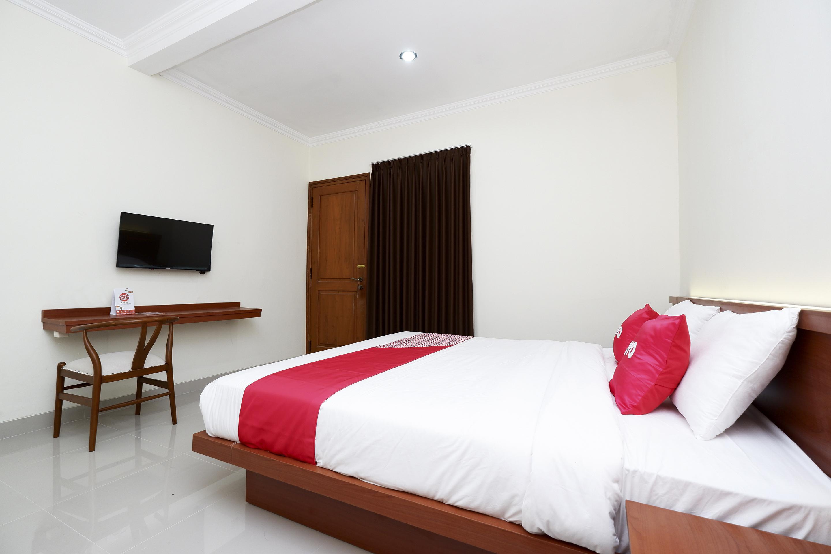 Oyo 2327 Pagsis Village Klaten Экстерьер фото