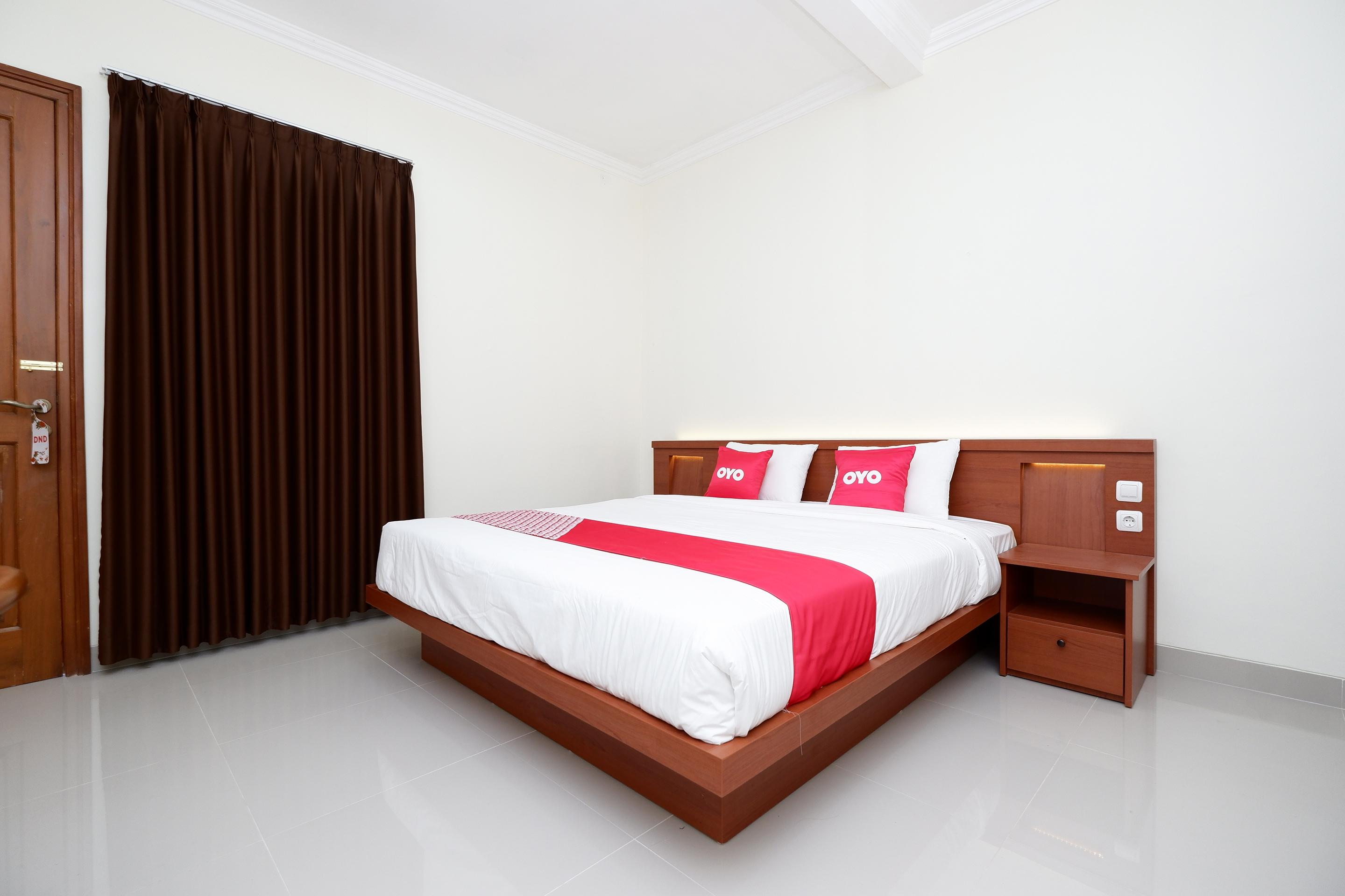 Oyo 2327 Pagsis Village Klaten Экстерьер фото