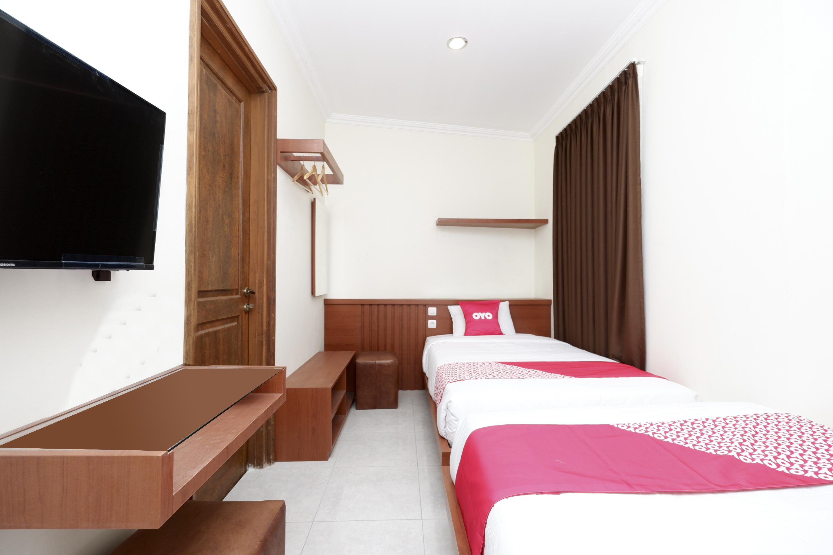 Oyo 2327 Pagsis Village Klaten Экстерьер фото