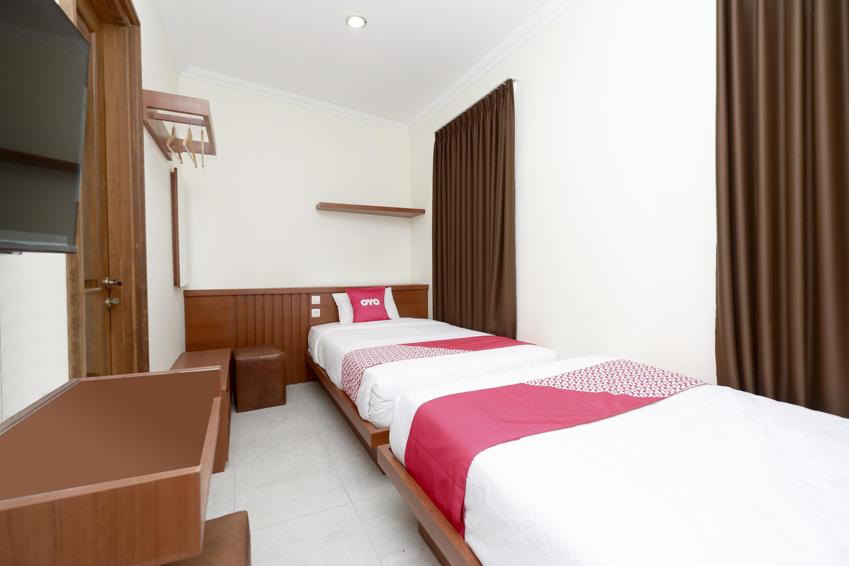 Oyo 2327 Pagsis Village Klaten Экстерьер фото