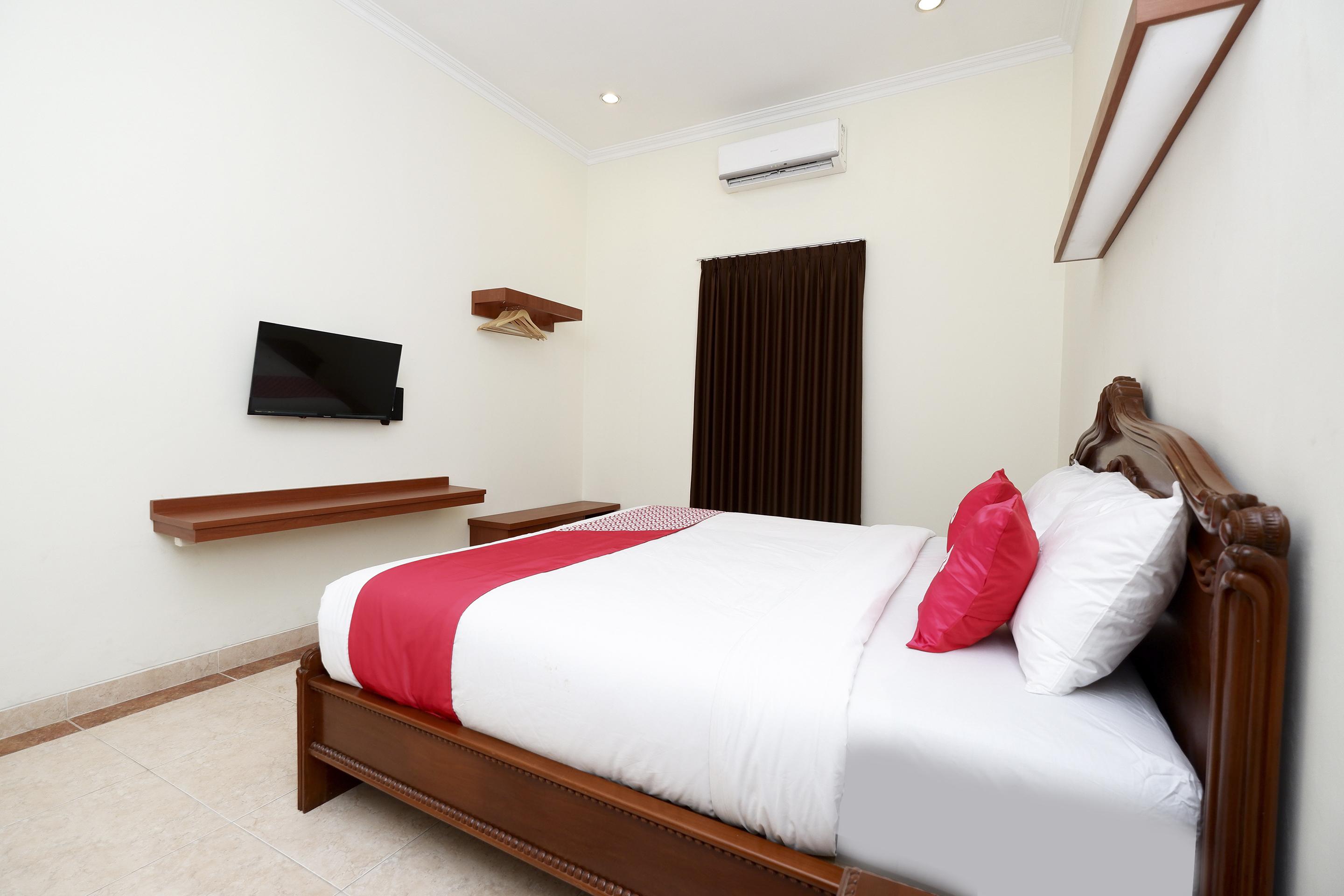 Oyo 2327 Pagsis Village Klaten Экстерьер фото
