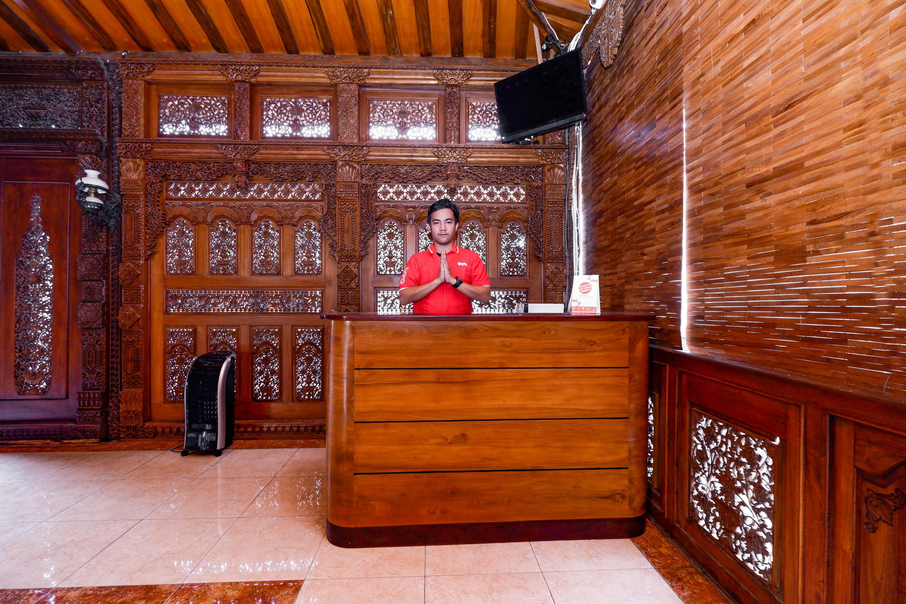 Oyo 2327 Pagsis Village Klaten Экстерьер фото