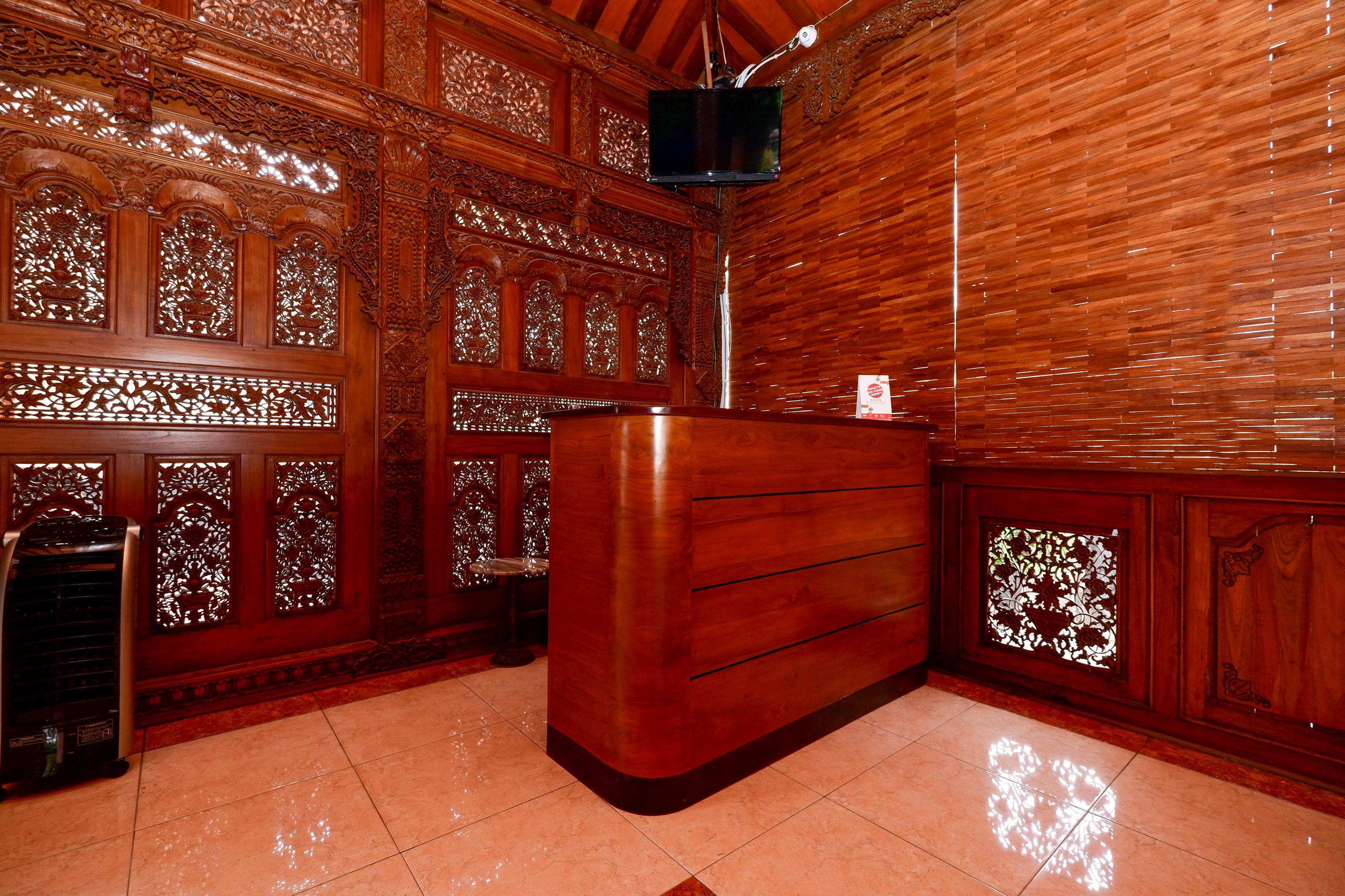 Oyo 2327 Pagsis Village Klaten Экстерьер фото