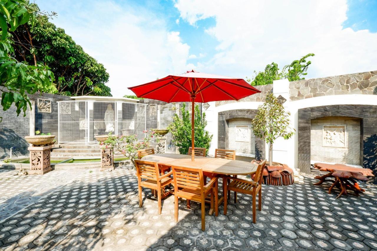 Oyo 2327 Pagsis Village Klaten Экстерьер фото